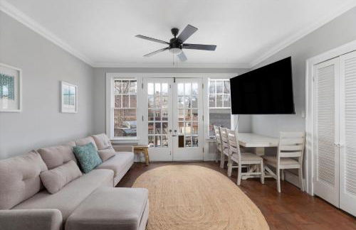 Historic Home, Chic Living Near Motown & Midtown - Photo 17