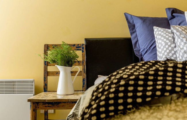 Mika, 2bdr Fitzroy pad With Secure Parking - Foto 20