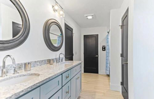 Luxury Waterfront Home w Heated Pool and Hot Tub - Foto 26