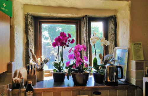 Bijou Cottage in Brontë Country with Wood-burning Stove & Hot Tub Spa - Foto 13