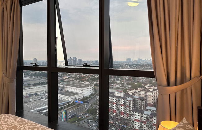 Skyline Luxe 4BR Retreat with En-suites - Foto 26