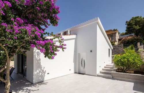 Villa Mala Smišna Poolside Paradise by the Sea - Photo 9