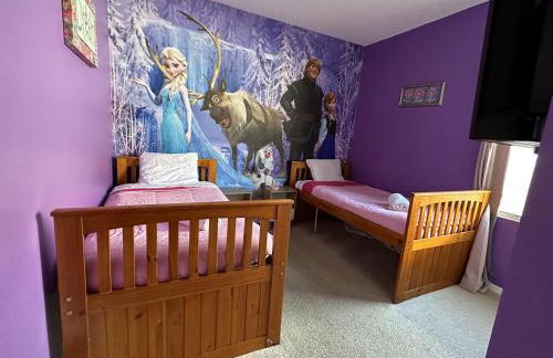 258 Sunset · Sunset Themed Retreat - Sleeps 10 - Foto 14