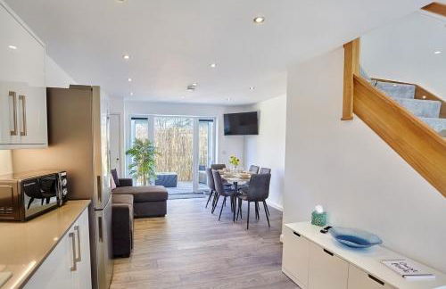 2022 Modern Home In Central Hayle With Parking & EV plug - Foto 7