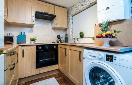 2 Bedroom House, 5 Single Beds, Fast WiFi - Photo 18