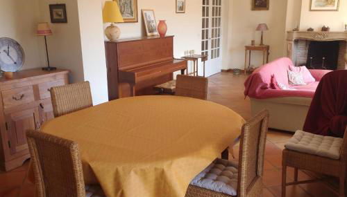 3-bedroom house with view - Foto 5