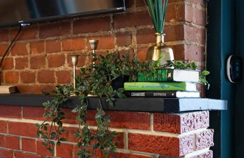 Retreat on Bardstown Road - Yard - Walk to Shops - Foto 8