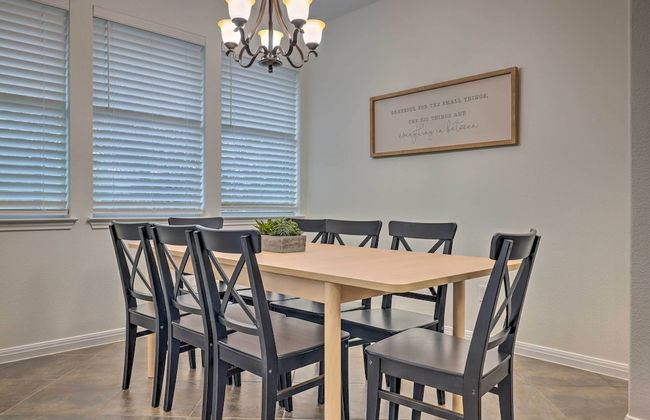 Gorgeous Luxury Home With Hot Tub Just 3 Miles to Dtwn! - Foto 29