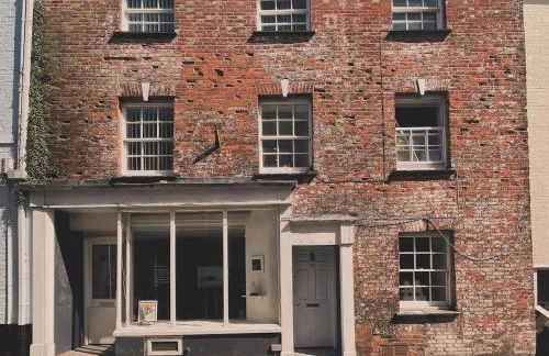 Breathtaking High Street Townhouse With Stunning Sea Views at 'The Old Fishermans Townhouse' - Foto 8