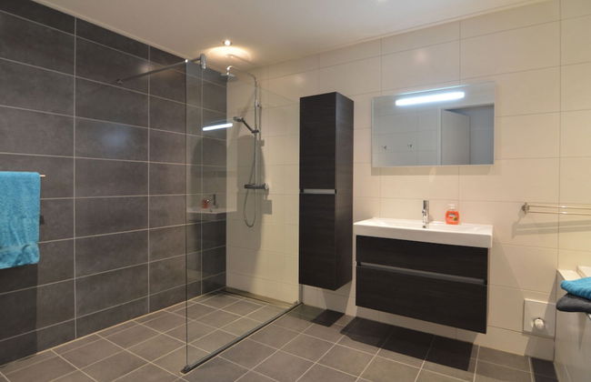 Modern Holiday Home in Westerland - Photo 22