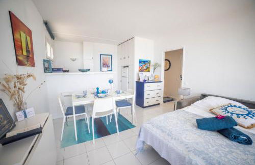 NEW SANTORINI - INCROYABLE VUE SUR MER - WIFI - GARAGE TopProsConciergerie - Foto 4