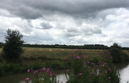 Rew Farm Country & Equestrian Accommodation - Sunrise Lodge - Foto 45