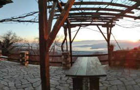 Άνετος χώρος με parking, αυλή και θαυμάσια θέα - Foto 22