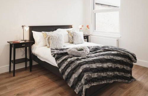 Newly Renovated Modern 4 Bed 3 Bath Apartment London - Foto 11