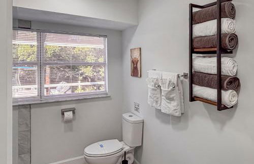 Bring Snacks and Relax! Waterfront, Heated pool, Cribs, Pets, Rods, BBQ - Foto 27