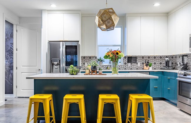 Insta-worthy Two House Corner Compound - Foto 10