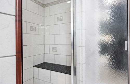 3BR Cozy Family Home with HotTub & Spacious Backyard - Foto 58