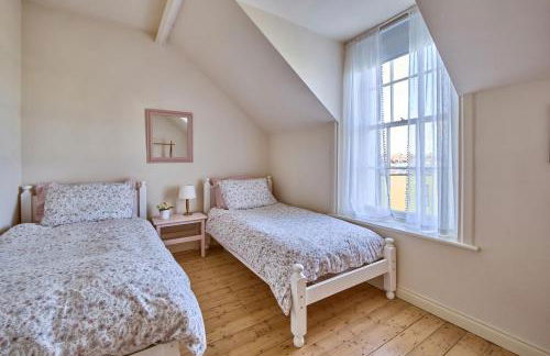 Charming townhouse with sunny garden - Foto 34