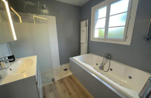 Grande maison avec jardin près de Tours - FR-1-381-620 - Foto 18