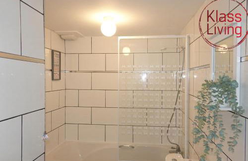 One Bedroom Apartment by Klass Living Serviced Accommodation Bellshill - Mossend Apartment with WIFI and Parking - Foto 7