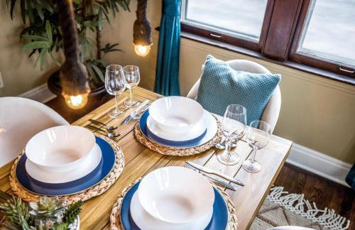 10 Mins To The Big House and Sleeps Up To 10 Guests - Foto 35