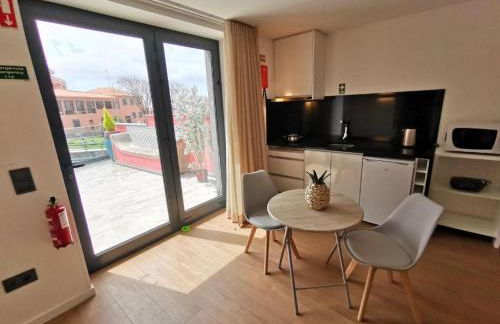 Chalé Esmeralda - Charming Studios in Calheta Beach - Foto 15