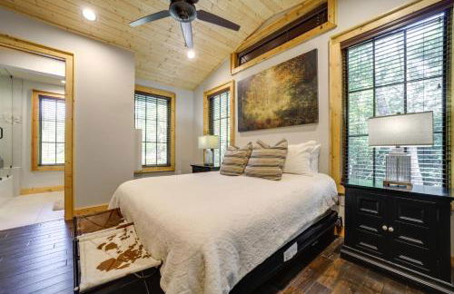 Lakefront Gem with Fire Pit in Chinquapin Resort! - Foto 11