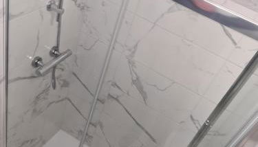 Semi detached quite location - Foto 5