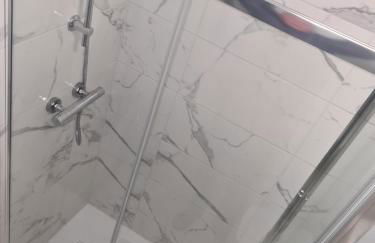 Semi detached quite location - Foto 5