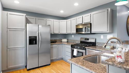 Lakefront, Private Covered Dock, Huge Balconies - Foto 2