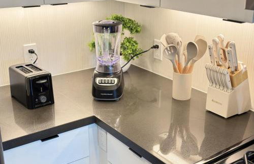 New Oasis Near Disneyland Pool Gym Free Parking - Foto 49