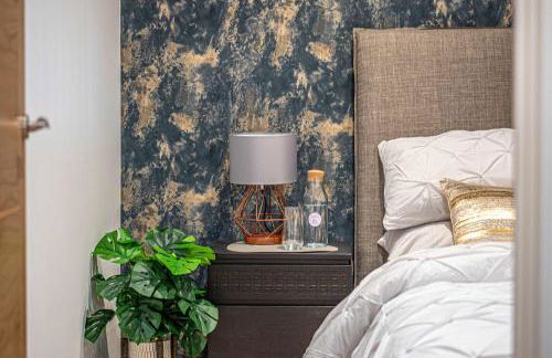 Leeds City Centre 2BR Apartment - Luxury Stay with Private Terrace - Foto 15