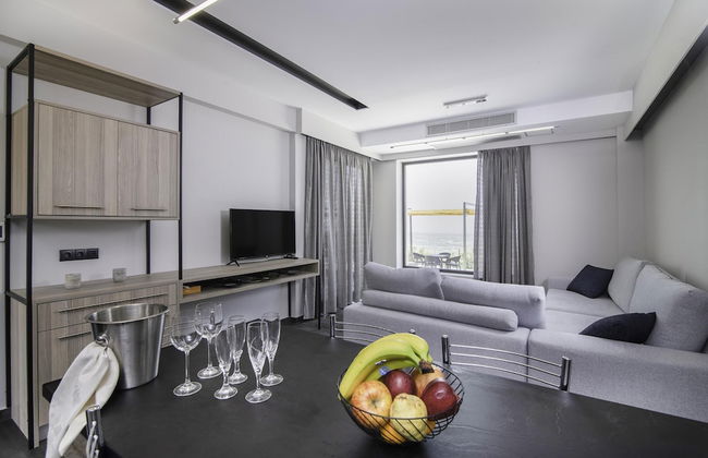 Serenity Suites Sea View 1 - Photo 20