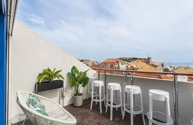Rossio Penthouse Three-Bedroom Apartment w/ River View and Parking - by LU Holidays - Photo 1