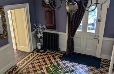 The Writer's Retreat Ground Floor Apartment - Photo 11