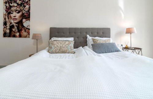 Sensational and Exotic 3-Bedroom Retreat in Nueva Andalucia with a Palm Garden - Foto 36