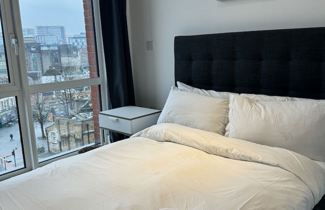 Phoenix 2 Bedroom Apartment in london - Photo 23