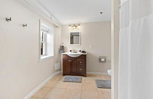 KING Penthouse Sleep8 4Bed 3BR 2BA Swepson Loft - Foto 40