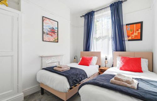 Large 7-Bed House Sleeps 14 FREE Parking ,Contractors & Groups Welcome - Foto 38