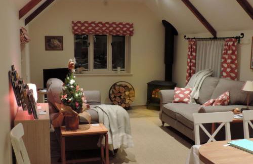 Downclose Piggeries - Photo 27