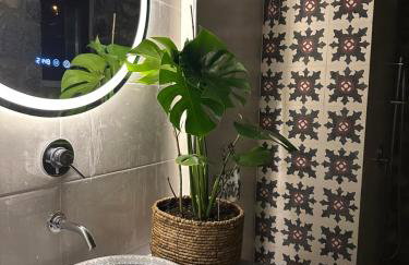 Wood & Stone Guesthouse - Photo 11