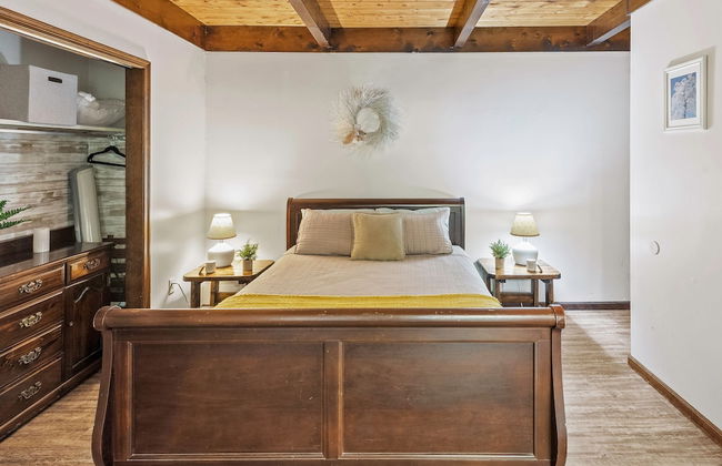 Mountain Must-have by Avantstay Indoor Hot Tub Game Room Fire Pit - Photo 26