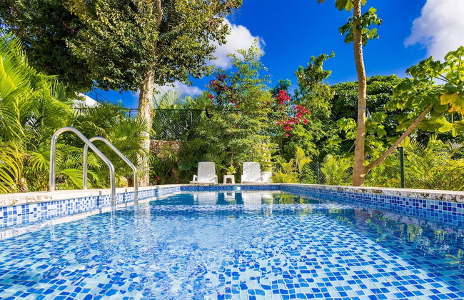 New Stylish 3BR Villa With Private Pool Terrace - Foto 1