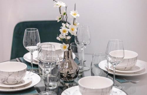 Spacious Luxury Apartment King Bed - Central Location - Foto 15