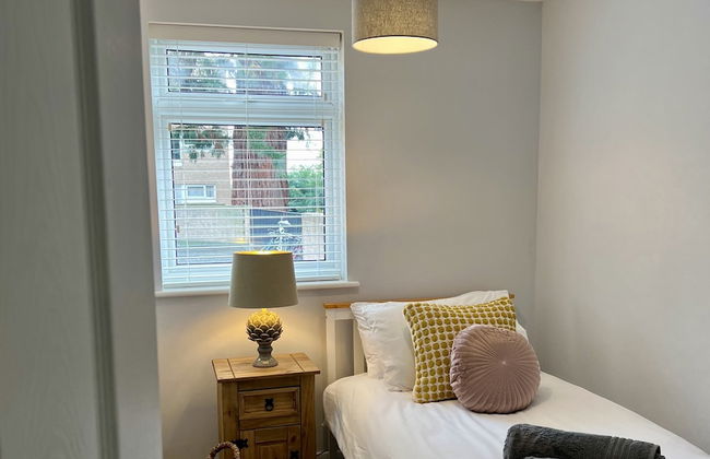 BookedUK - Lovely 2BR Flat in Hoddesdon - Foto 7