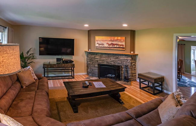 Racing Horse Ranch with Unlimited Golf - Photo 15