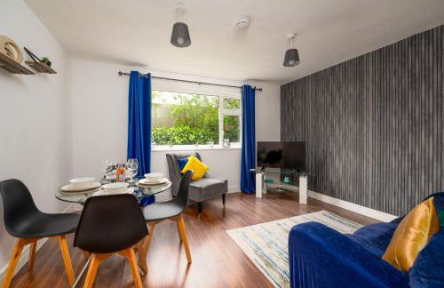 Ideal 2 Bedroom Ground floor Apartment By Jesswood Properties for Contractors & Business, Free Parking and Wifi - Foto 10