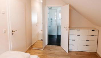 Ferienwohnung "Kleine Auszeit" OG-R - Foto 3, wardrobe