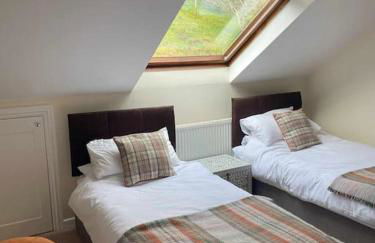 Riverside Retreat - Photo 28