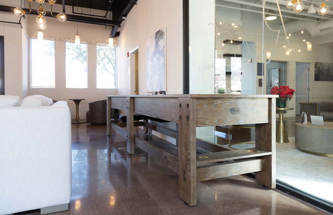 Uptown 1st Ward Corner Unit Superior 2BD Apt - Foto 50